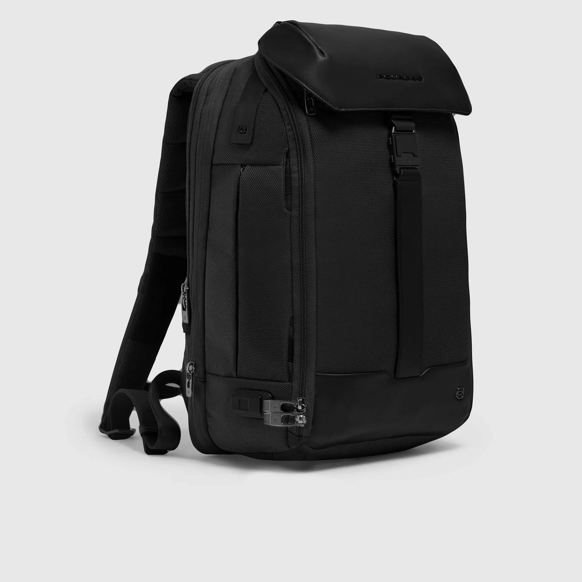 Рюкзак для ноутбука 15,6" с замком по отпечатку пальца Piquadro CA7402PQ6/N, чёрныйphoto1