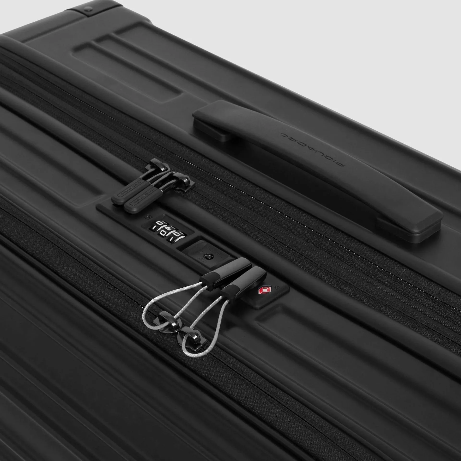 Расширяемый чемодан на 4 колёсах с двойным доступом Piquadro BV7246PQL/NO, чёрныйphoto6