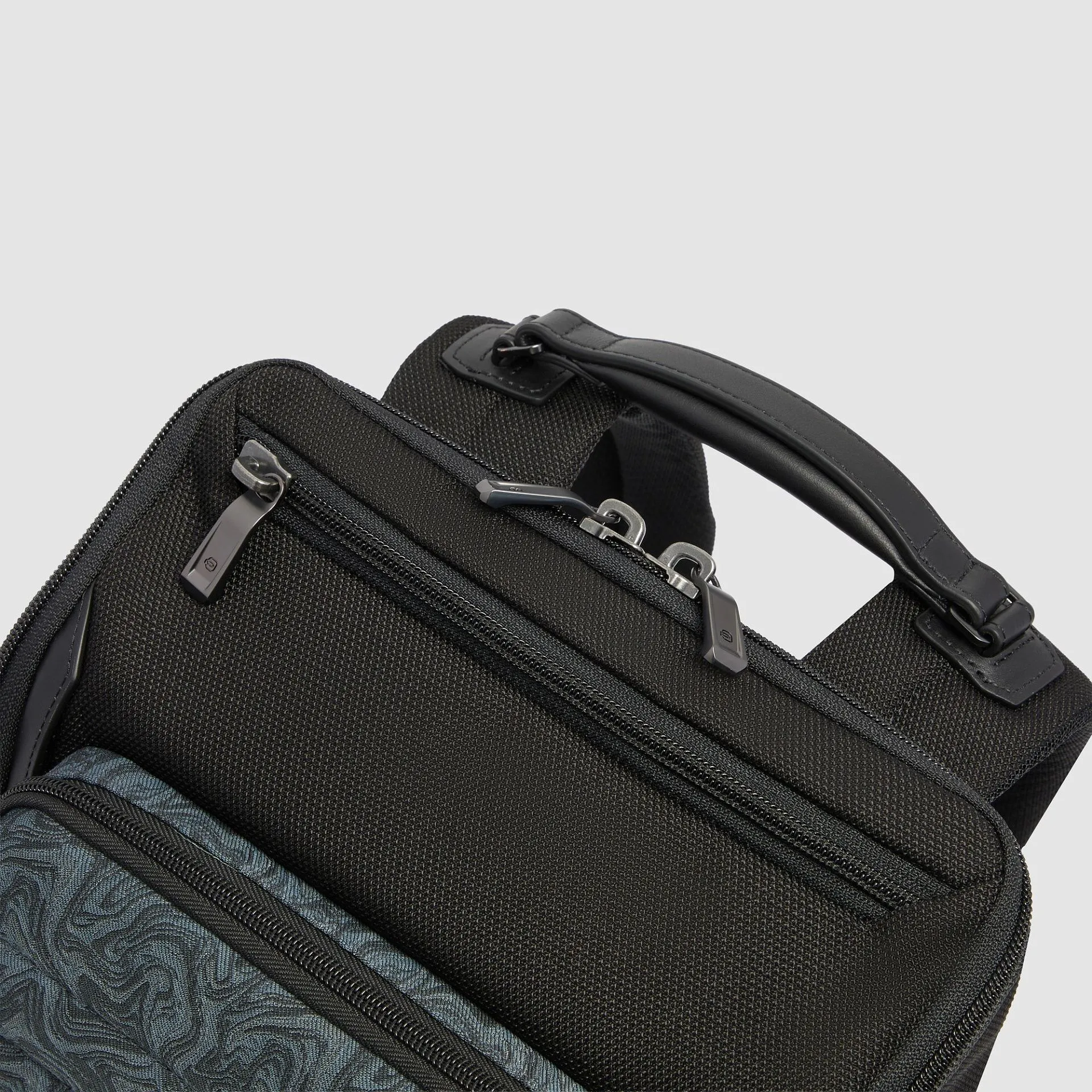 Рюкзак для ноутбука 14" с защитой RFID Piquadro CA7278W150/BLUS, синий - blu scozzesephoto5