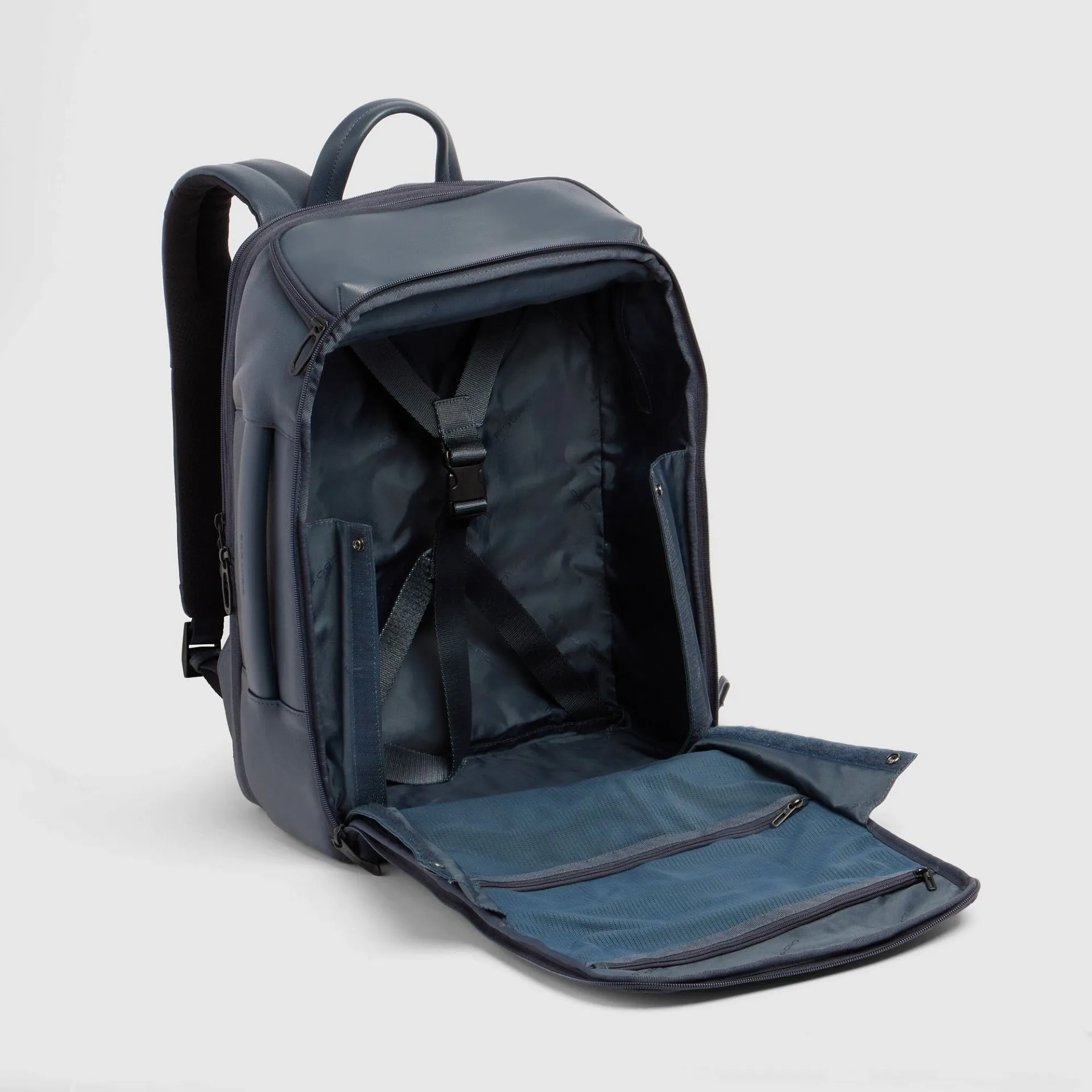 Кожаный рюкзак для ноутбука 15,6" с RFID-защитой Piquadro CA7162W137/BLU, синийphoto4