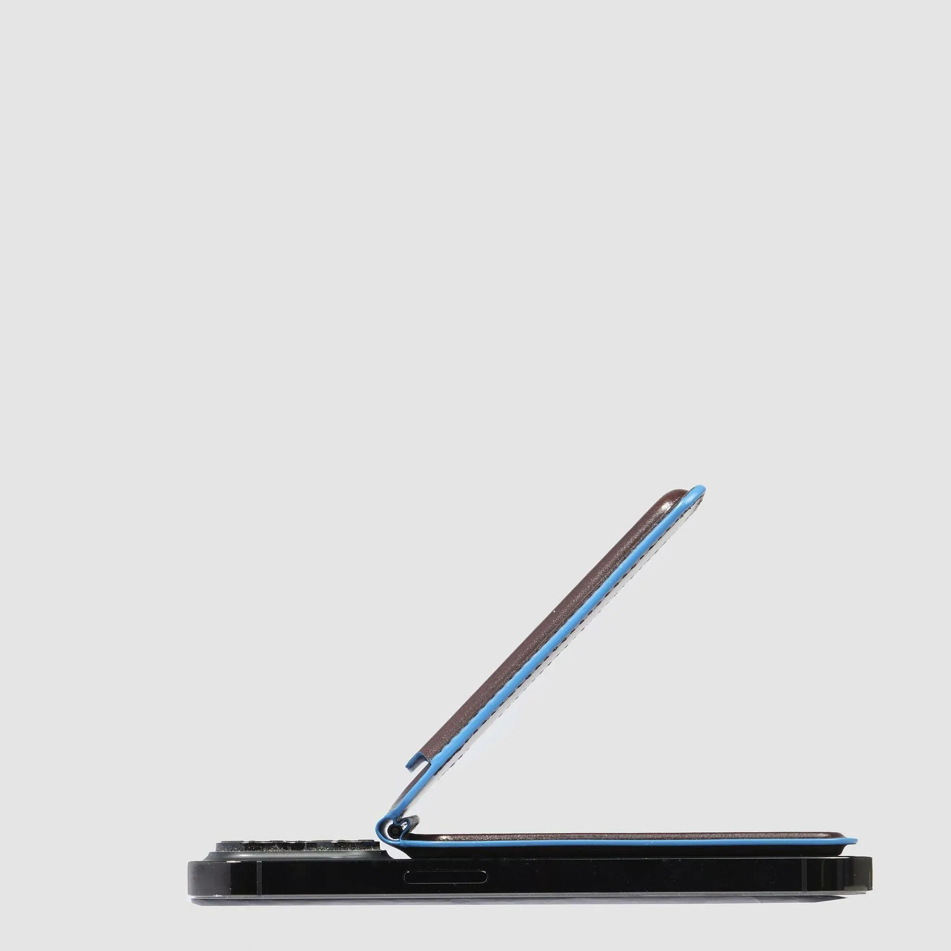 Кожаный картхолдер MagSafe с трекером Find My Piquadro AC6717B2/MO, коричневыйphoto5