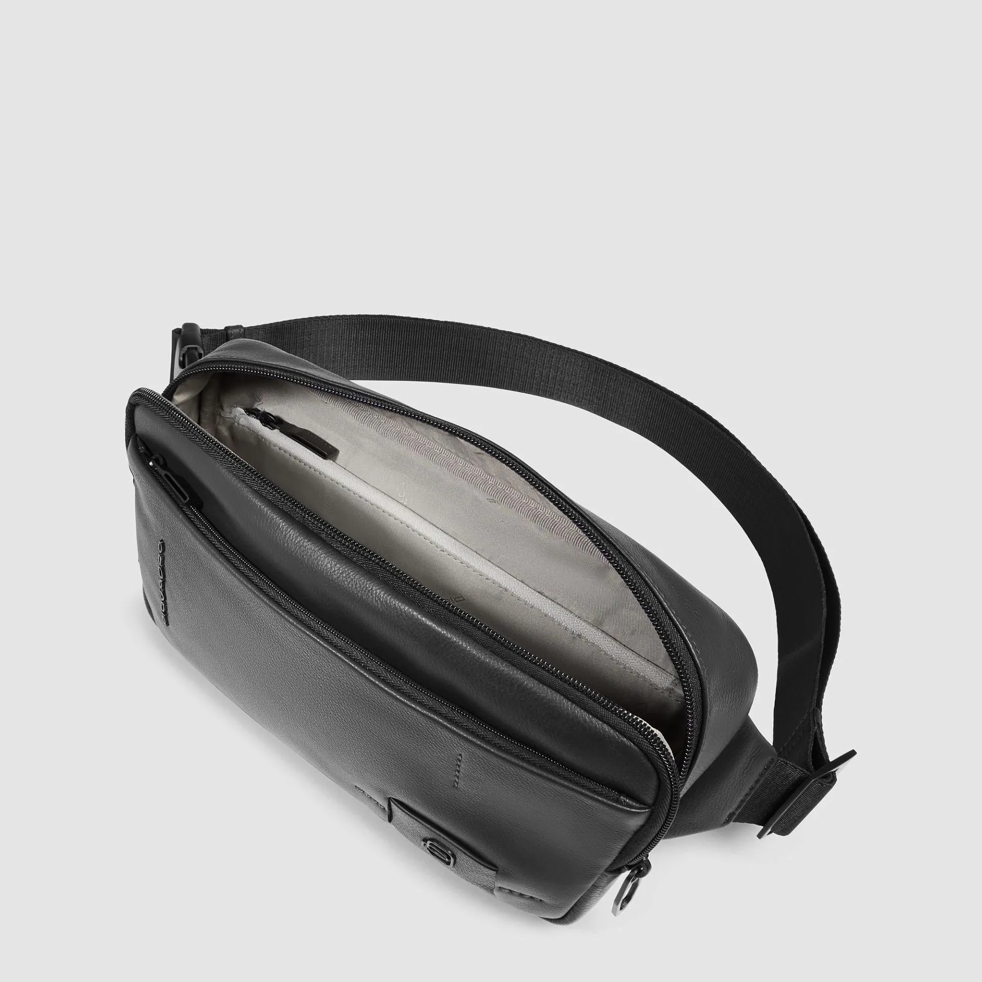 Мужская поясная сумка из кожи с защитой RFID Piquadro CA6204W137/N, чёрныйphoto3