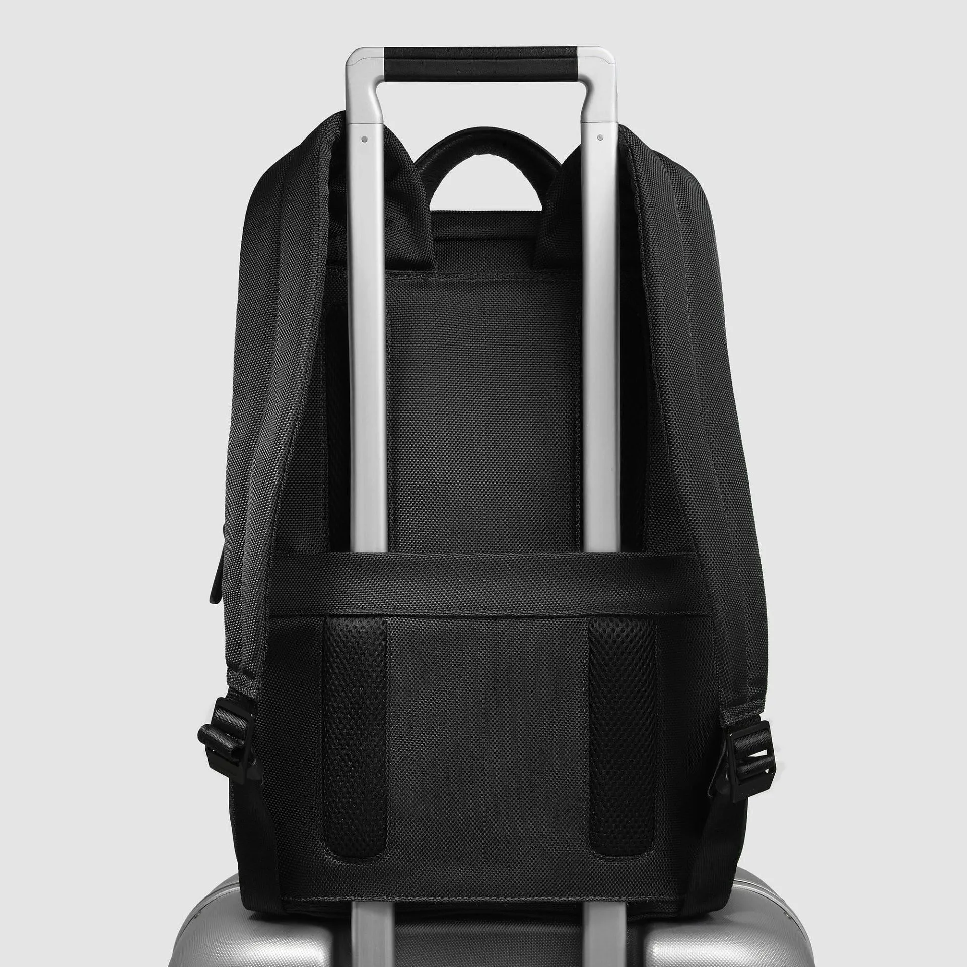 Рюкзак для ноутбука 14" из переработанной ткани Piquadro CA3214BR2/N, чёрныйphoto2