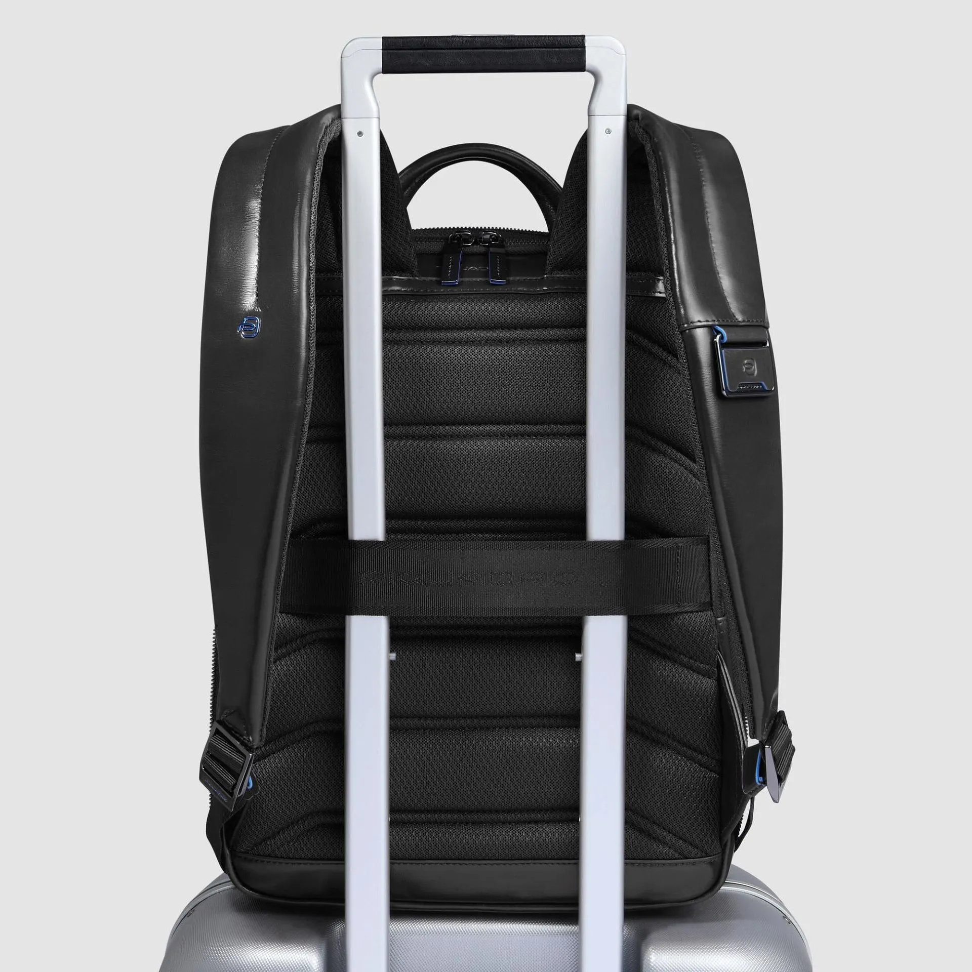 Кожаный рюкзак для ноутбука 14" с RFID-защитой Piquadro CA6311B2/N, чёрныйphoto2