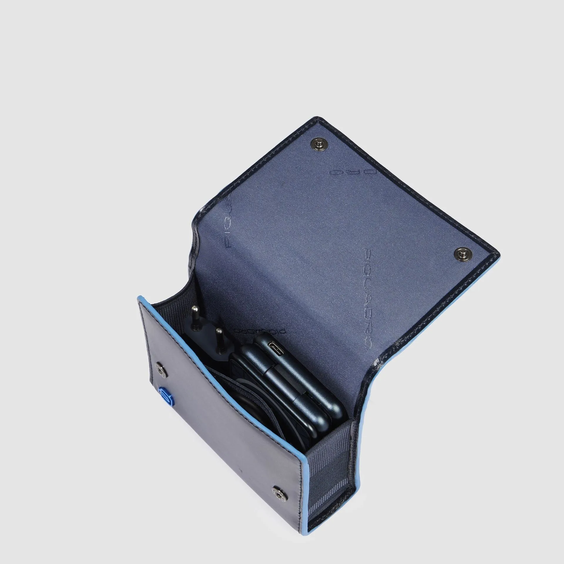 Кожаный чехол с зарядкой MagSafe 3 в 1 15 Вт Piquadro AC6864B2/BLU2, синийphoto3