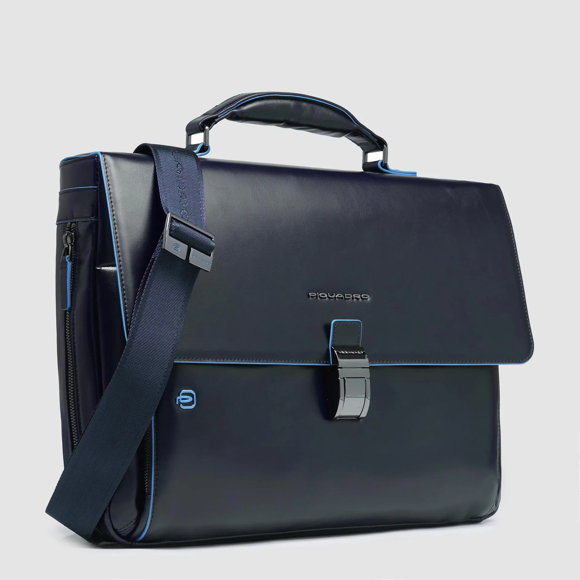 Кожаный портфель с расширением объёма для ноутбука 15" Piquadro CA3111B2/BLU2, синийphoto1