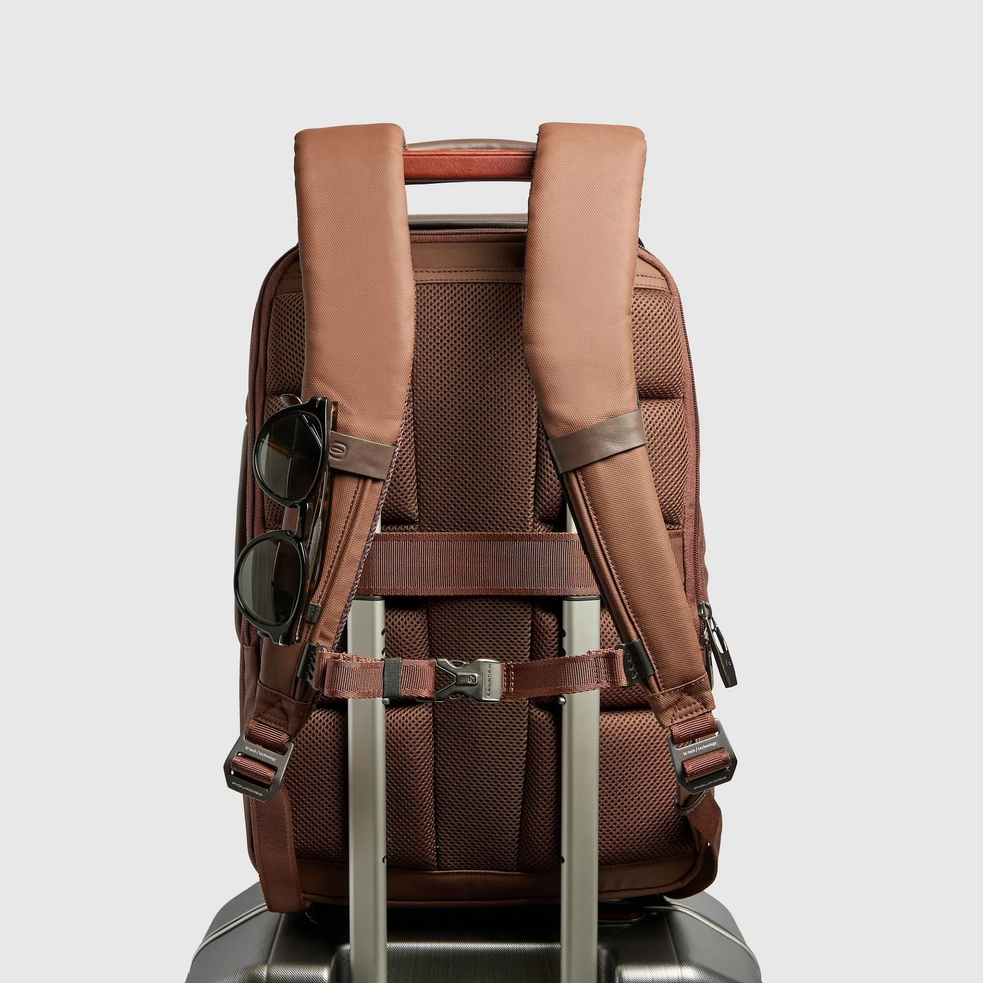 Рюкзак для ноутбука 15,6" с замком по отпечатку пальца Piquadro CA7402PQ6/M, коричневыйphoto2