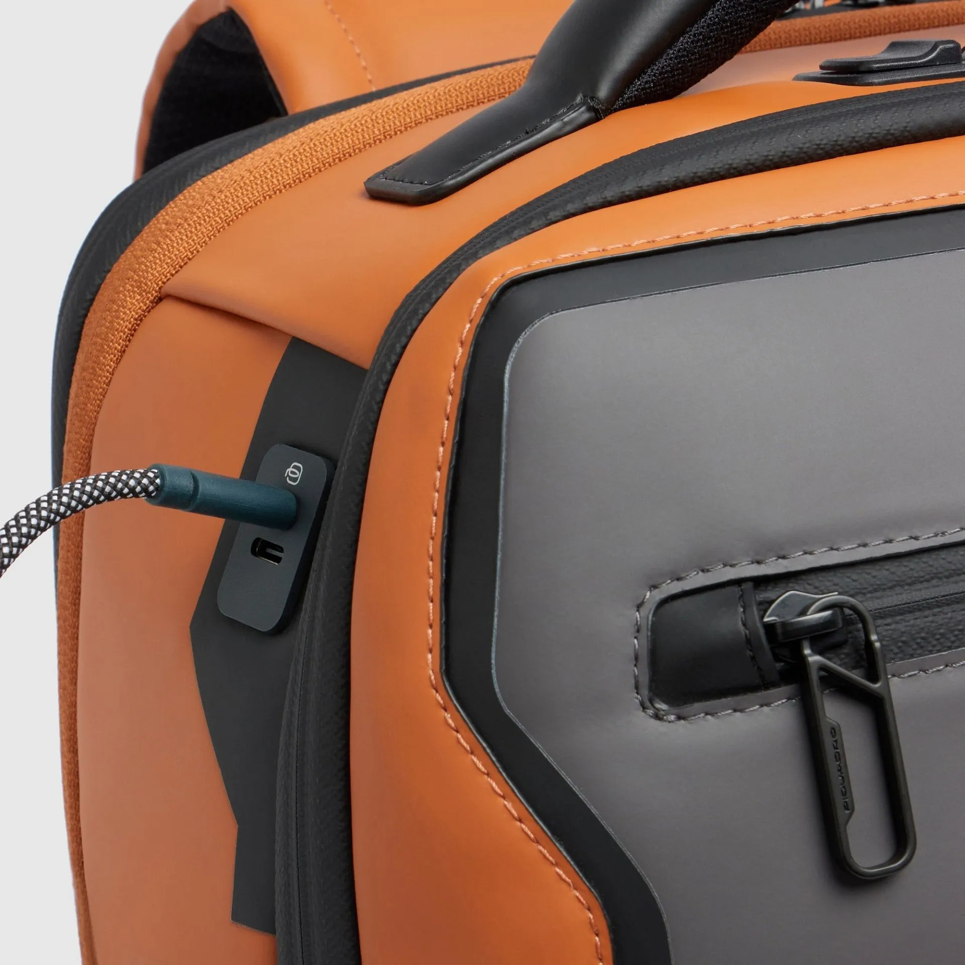 Дорожный рюкзак для ноутбука 15,6" с системой расширения Piquadro CA7152W146/AR, оранжевыйphoto6
