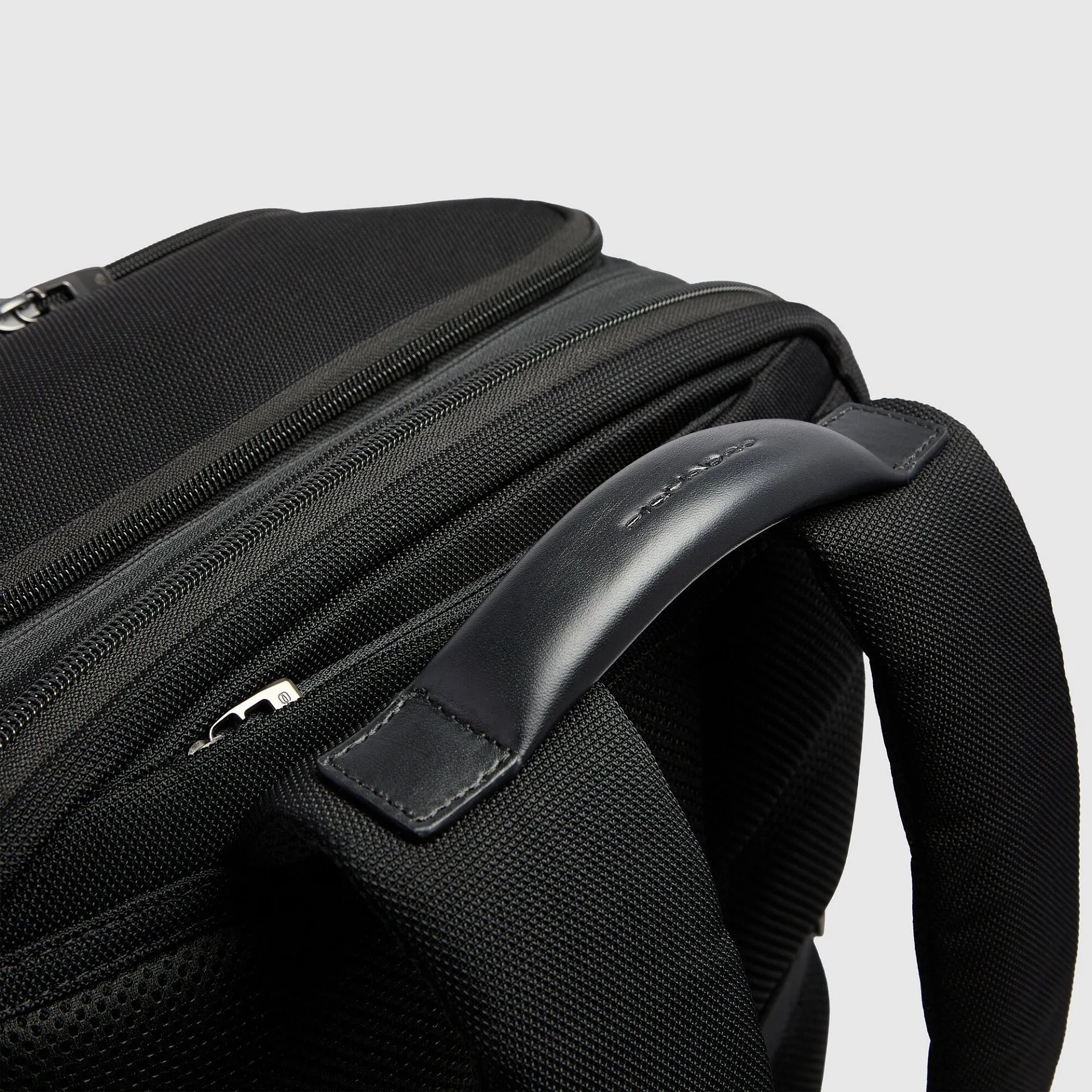 Рюкзак для ноутбука 17" со сканером отпечатка пальца Piquadro CA7405PQ6/N, чёрныйphoto5