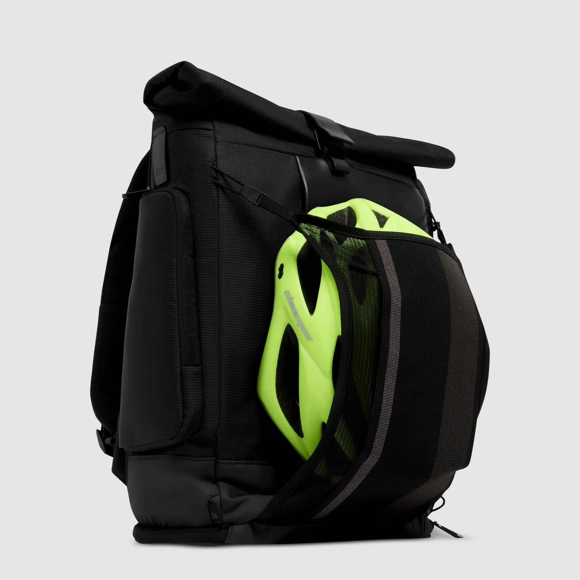Рюкзак-роллтоп для ноутбука 15,6" с сеткой для шлема Piquadro CA7190W145/N, чёрныйphoto5