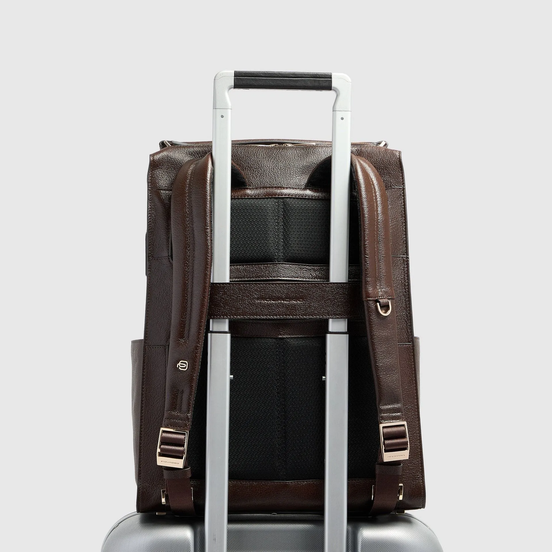 Женский рюкзак для ноутбука 15,6" из кожи Piquadro CA6839W140BM/M, коричневыйphoto2