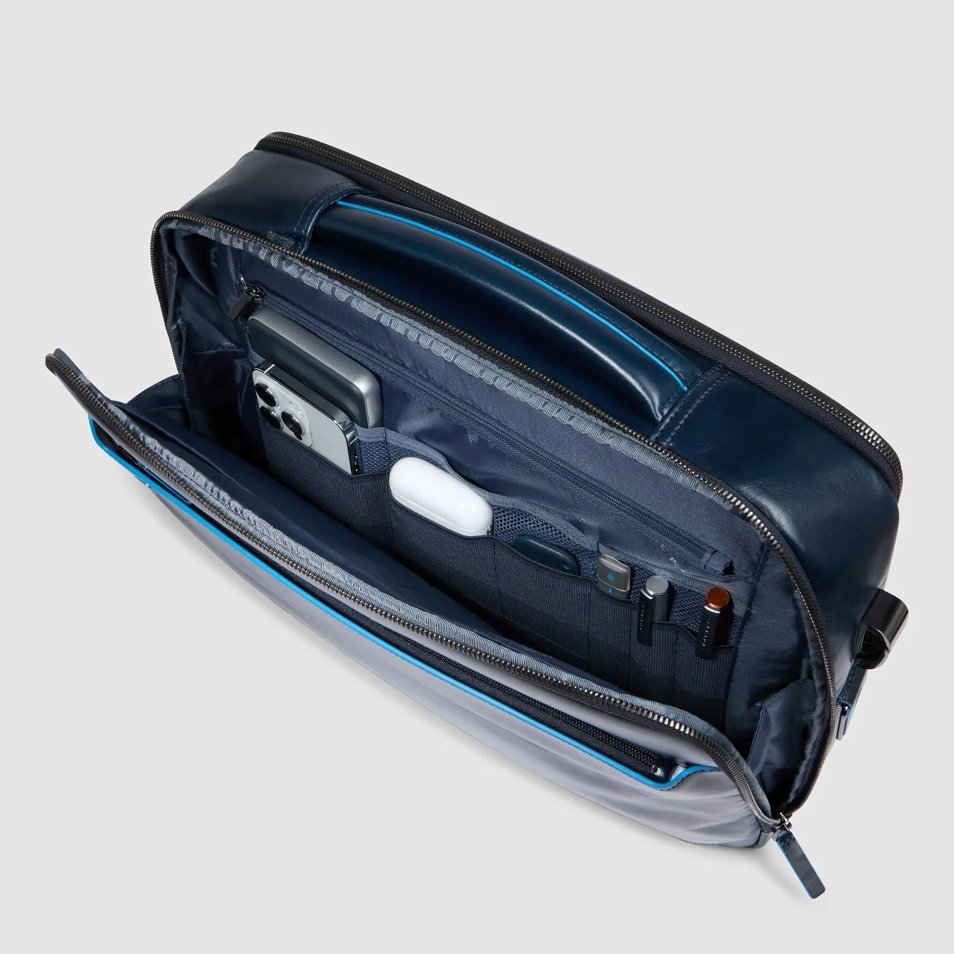 Кожаная сумка для ноутбука 15,6" с защитой RFID Piquadro CA6815B2/BLU2, синийphoto4