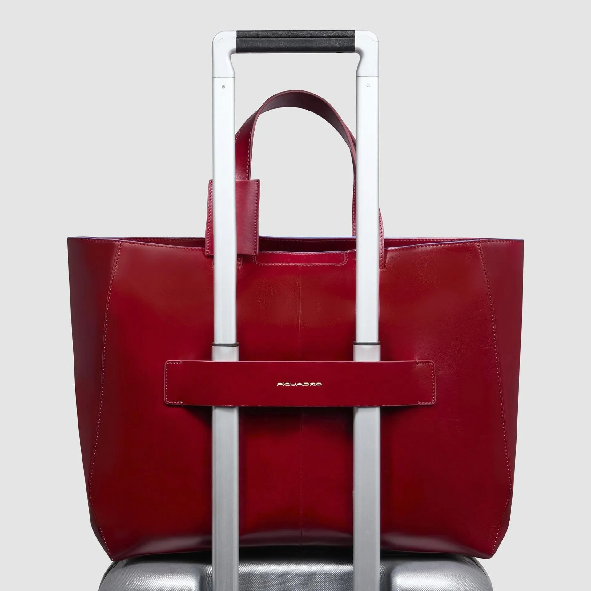 Женская кожаная сумка-тоут для ноутбука 15,6" Piquadro BD6680B2/R, красныйphoto2