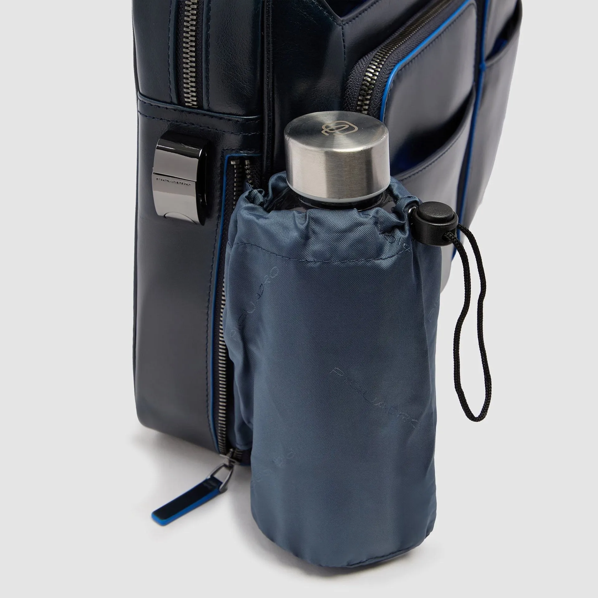 Кожаная сумка для ноутбука 14" с навесным замком Piquadro CA2849B2/BLU2, синийphoto6