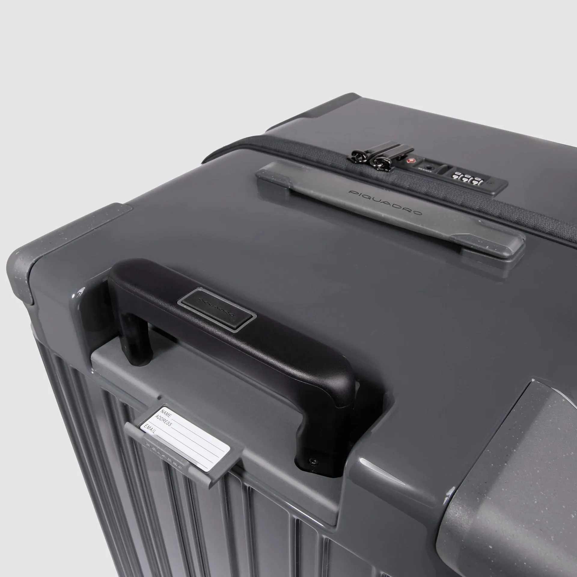 Жёсткий чемодан на 4 колёсах с замком TSA Piquadro BV6699POP/GR, серыйphoto4