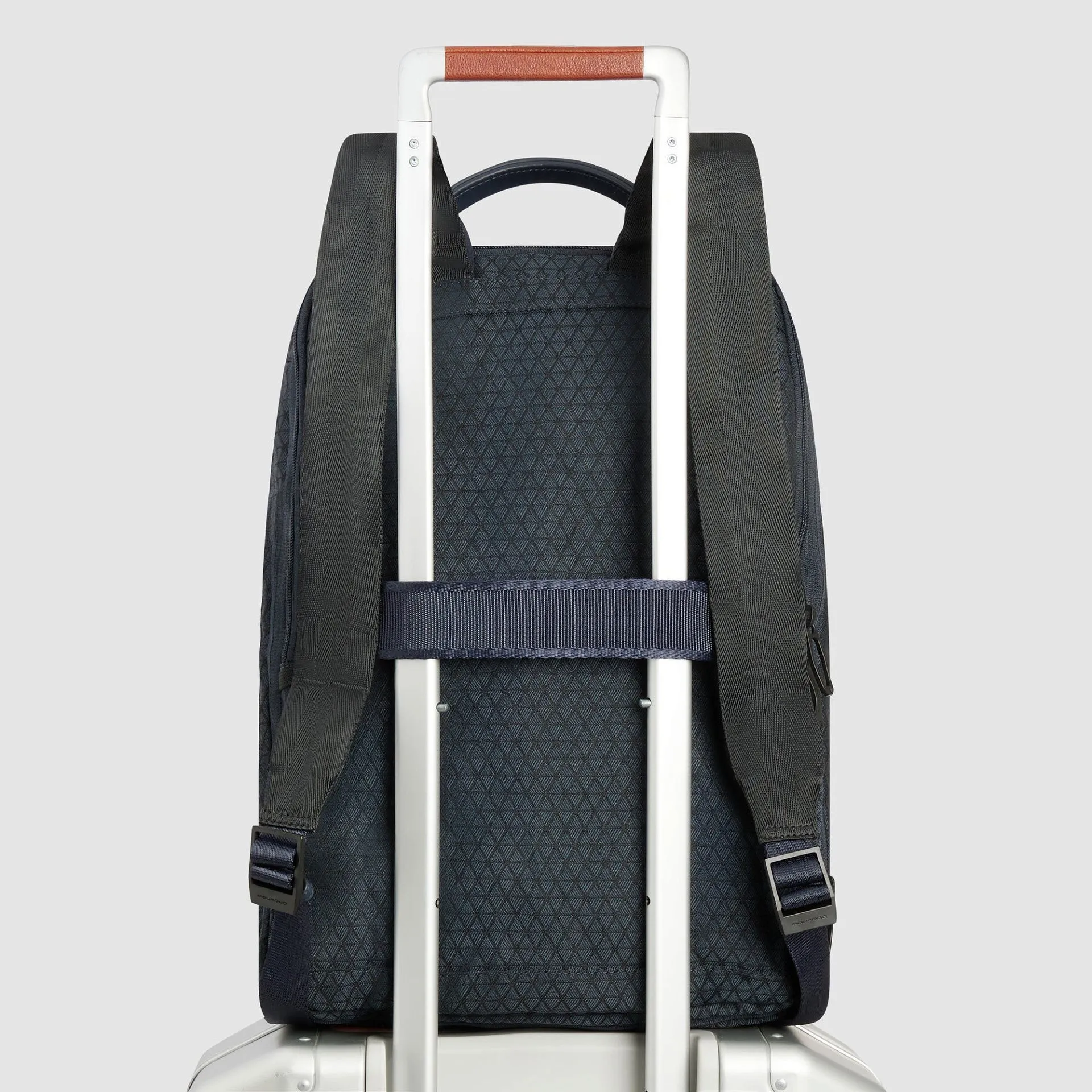 Расширяемый дорожный рюкзак для ноутбука 15,6" Piquadro CA7013W139/BLU, синийphoto2