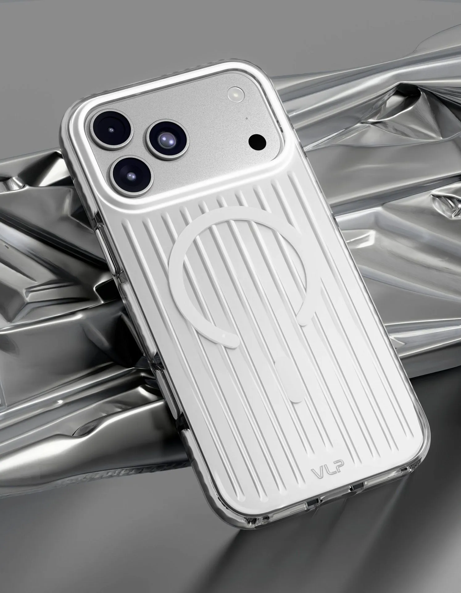 Чехол защитный VLP Pulse Case с MagSafe для iPhone 18 Pro Max, серебристыйphoto1