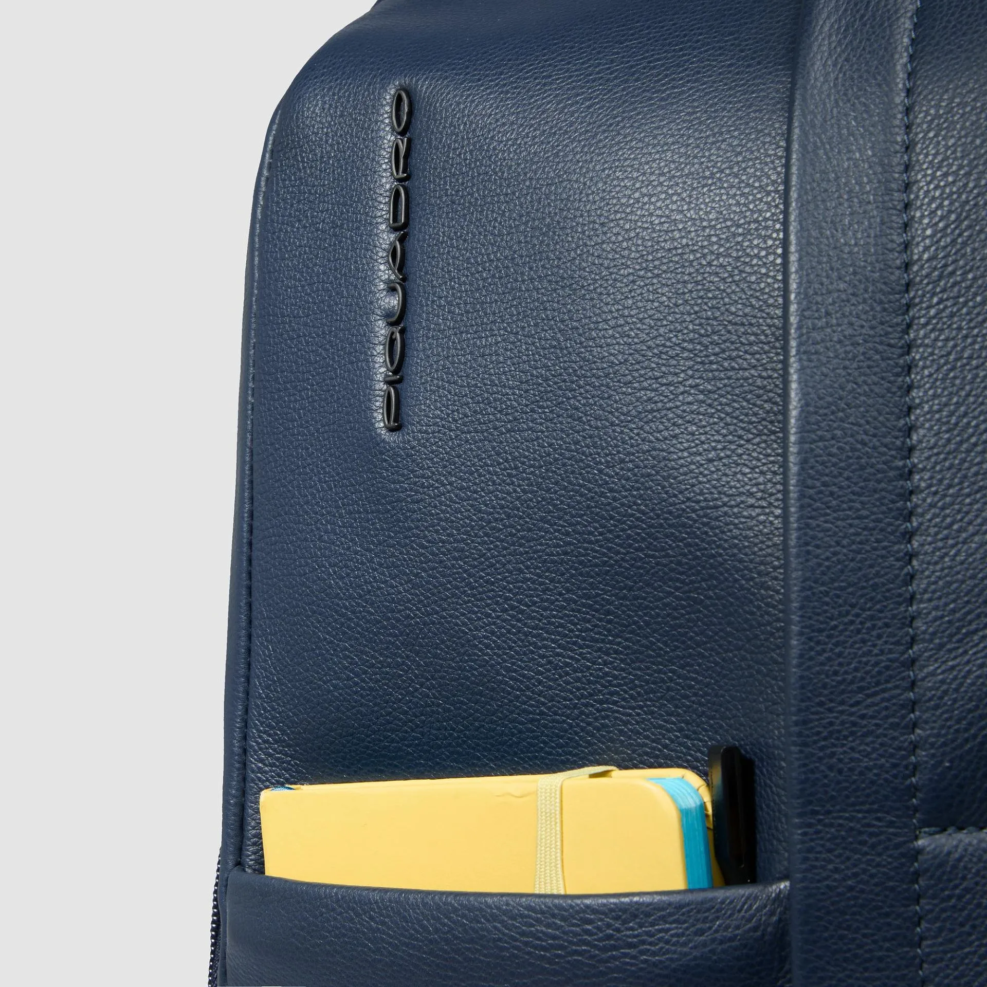 Кожаный рюкзак для ноутбука 14" с RFID-защитой Piquadro CA6766W137/BLU, синийphoto5