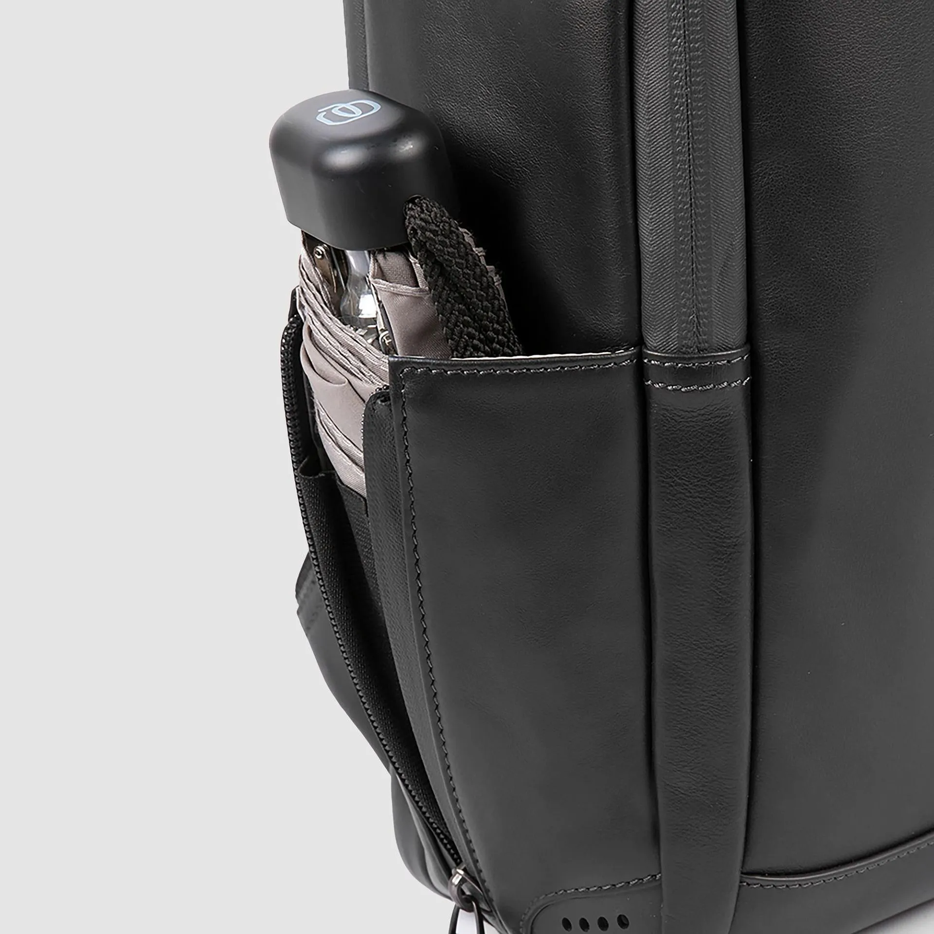 Кожаный рюкзак для ноутбука 15,6" с RFID-защитой Piquadro CA4818UB00/N, чёрныйphoto2