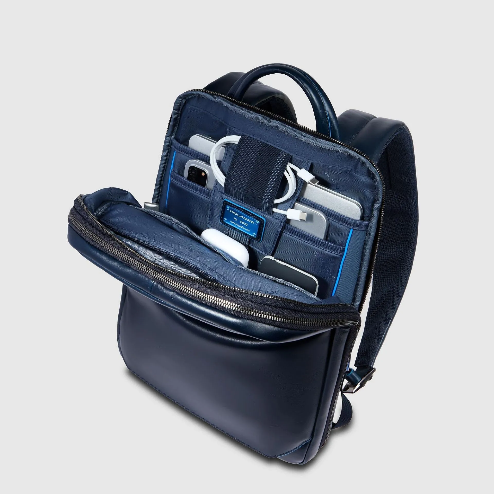 Кожаный рюкзак для ноутбука 14" с RFID-защитой Piquadro CA6311B2/BLU2, синийphoto3