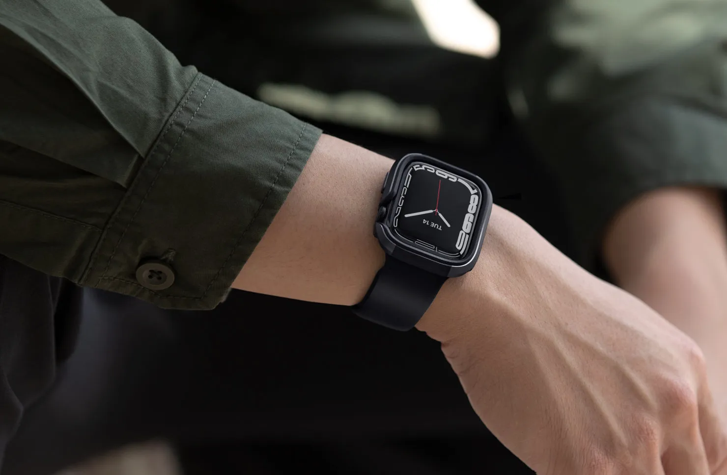 Чехол UNIQ Valencia для Apple Watch 49 мм, серебристый (Silver)